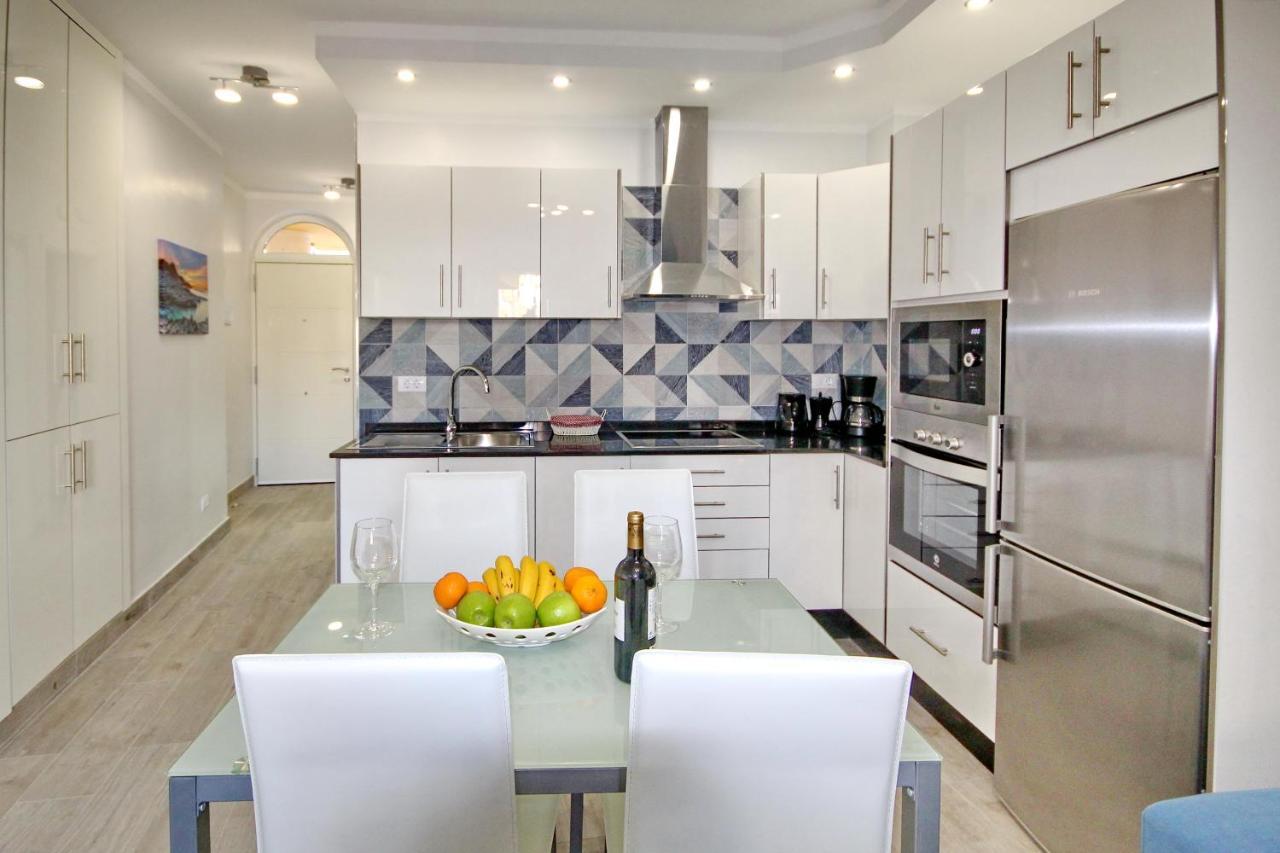 Modern Apartment In Complex With Pool In Costa Adeje Екстер'єр фото